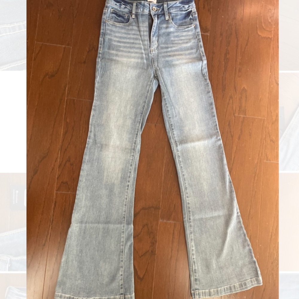 NEW WITH TAGS!!! Special A High Rise Flair in light wash Size 3 Long